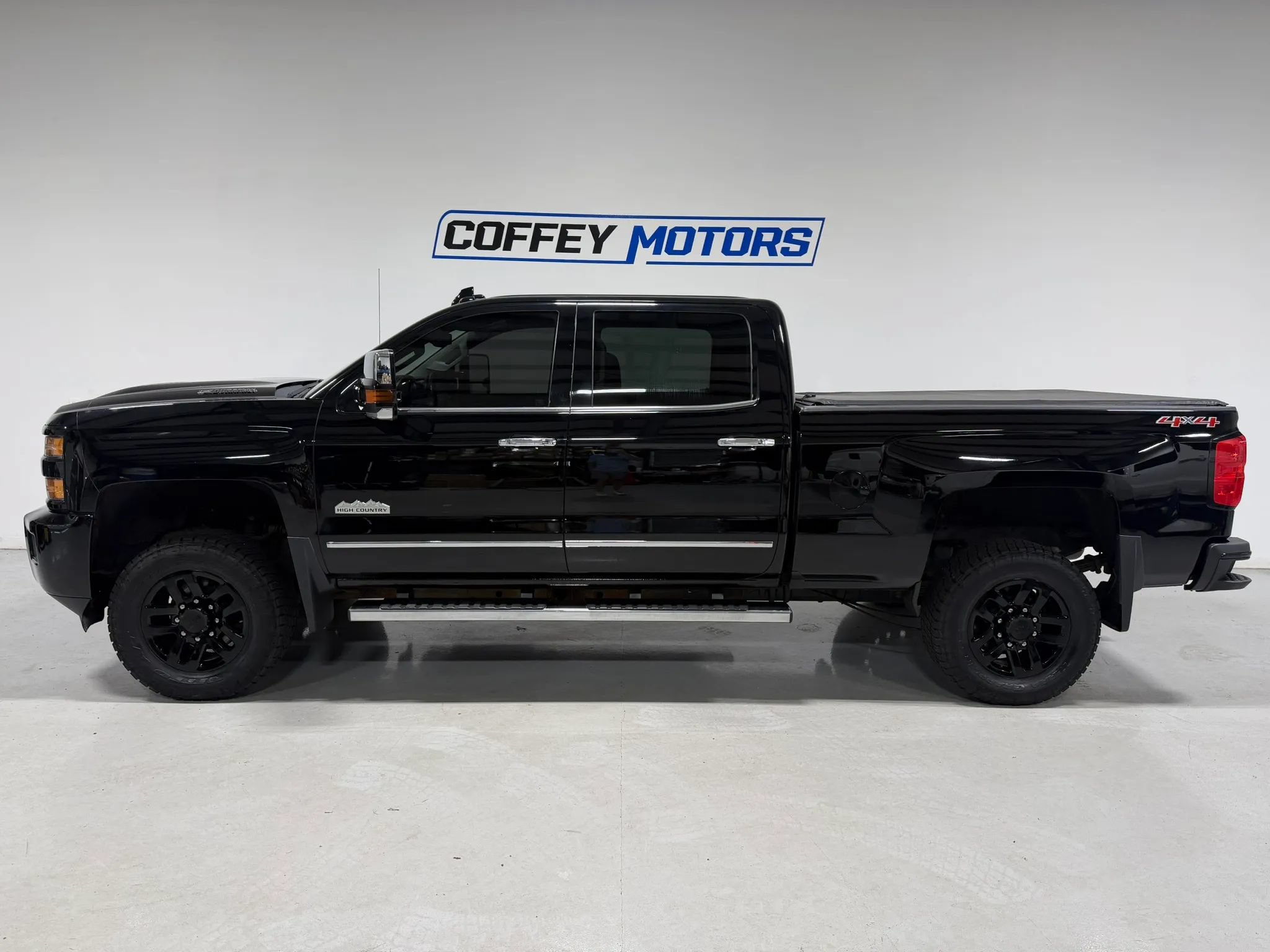 Used 2017 Chevrolet Silverado 3500 High Country w/ Duramax Plus Package AWD/4WD image 3