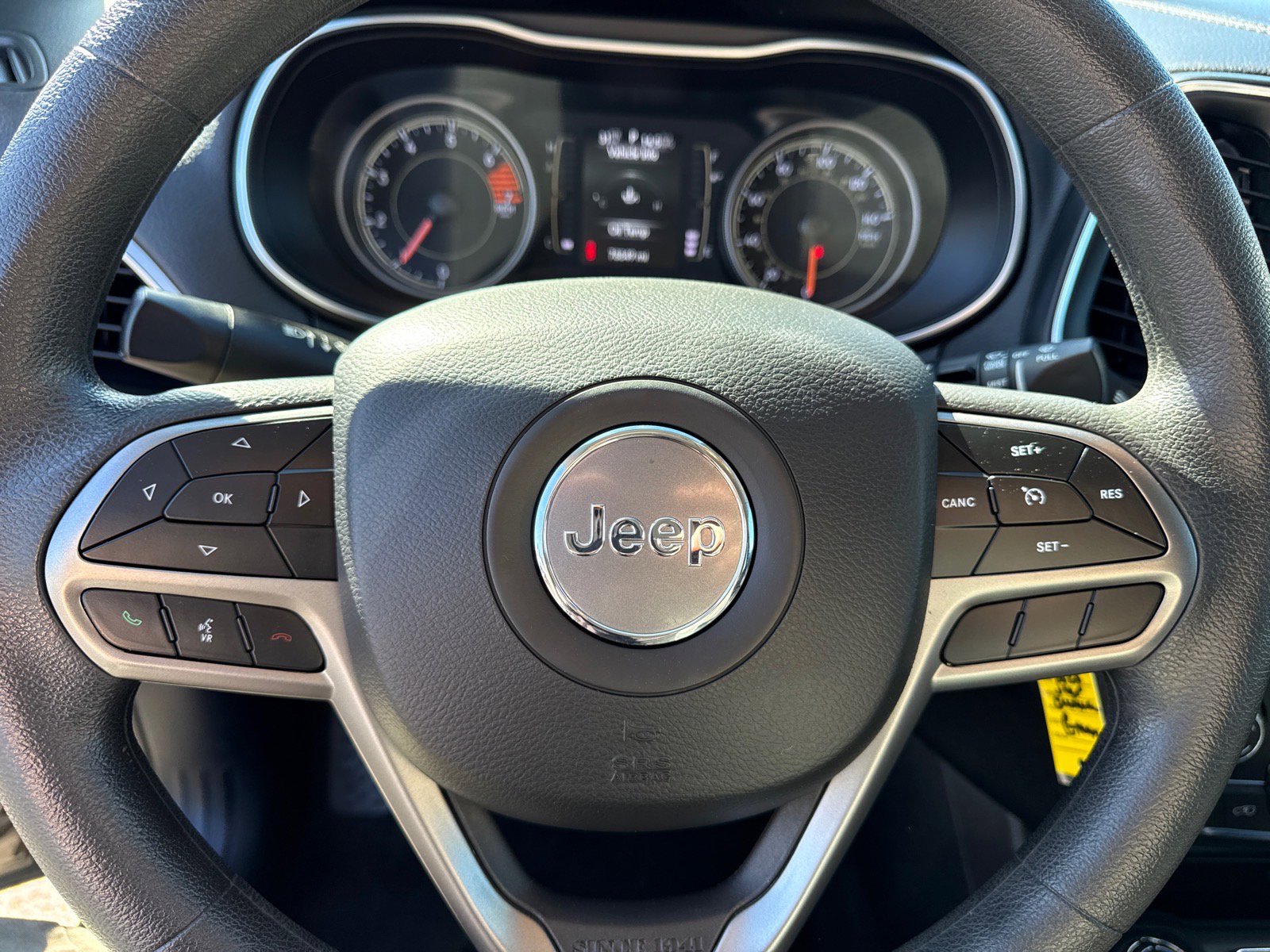 Used 2020 Jeep Cherokee Latitude image 32