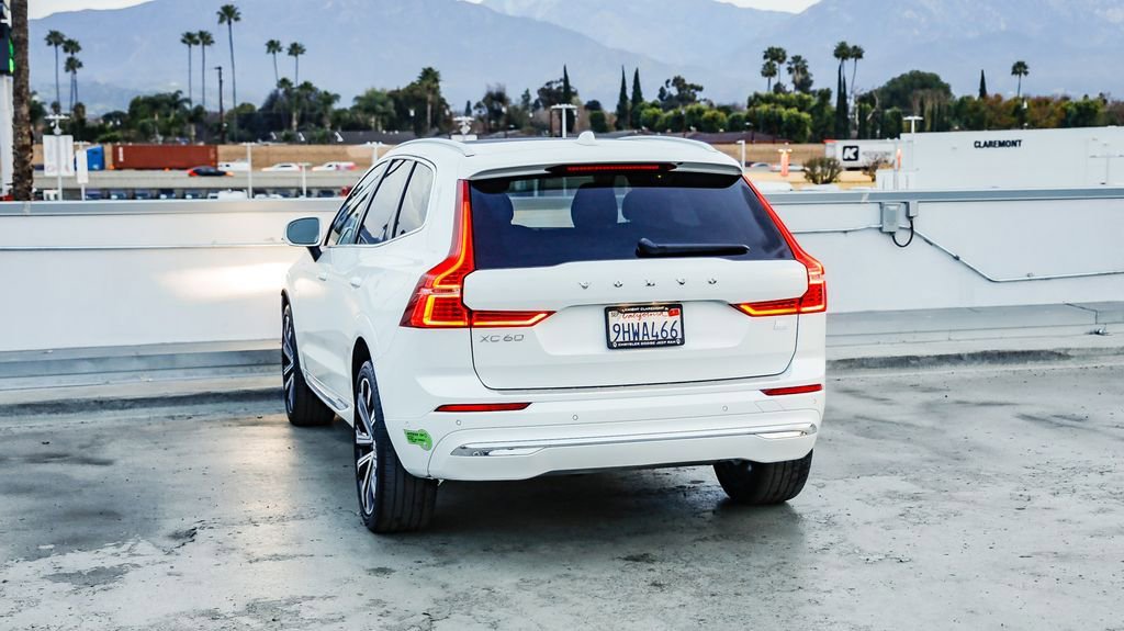 Used 2023 Volvo XC60 T8 Ultimate w/ Climate Package AWD/4WD image 6