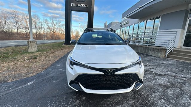 Used 2023 Toyota Corolla SE image 3