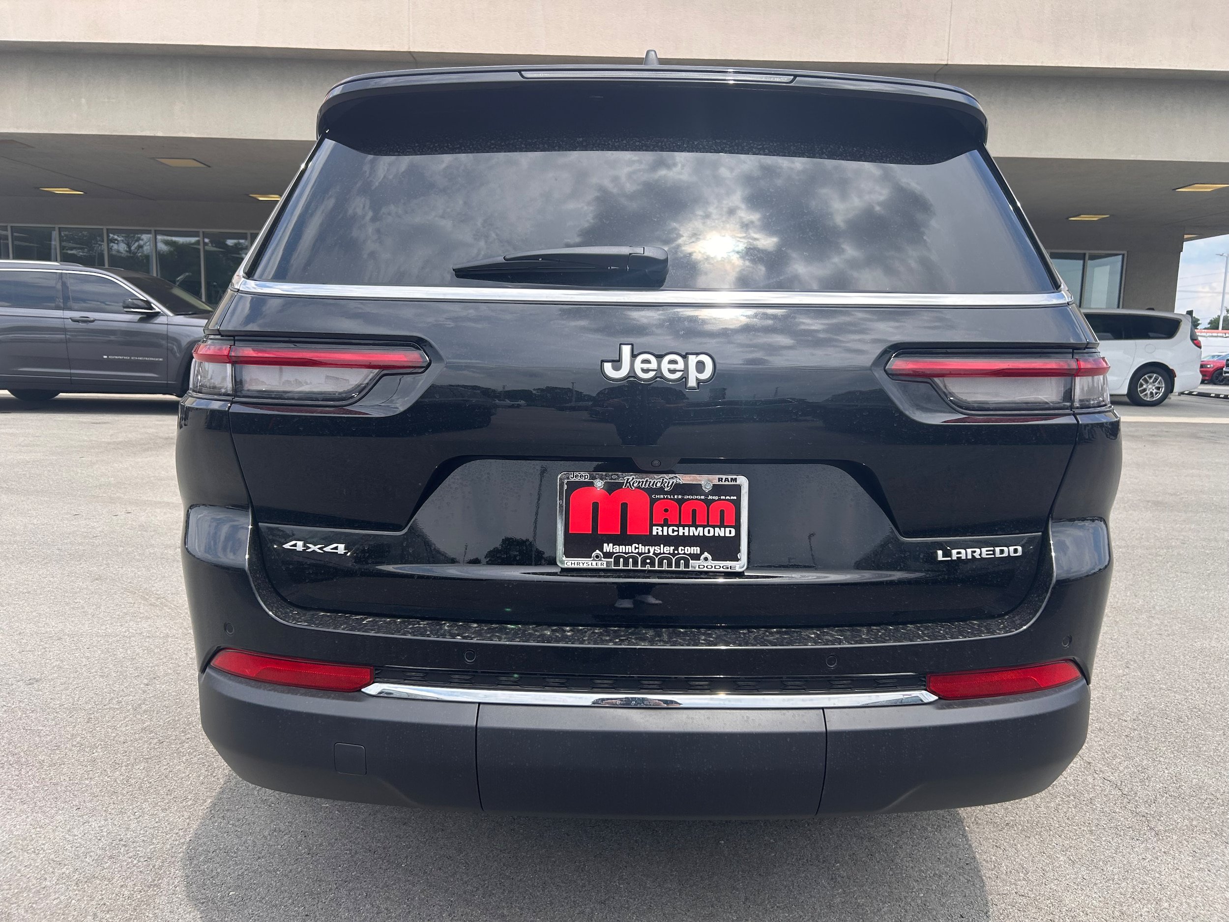 New 2026 Jeep Grand Cherokee L 4WD image 4