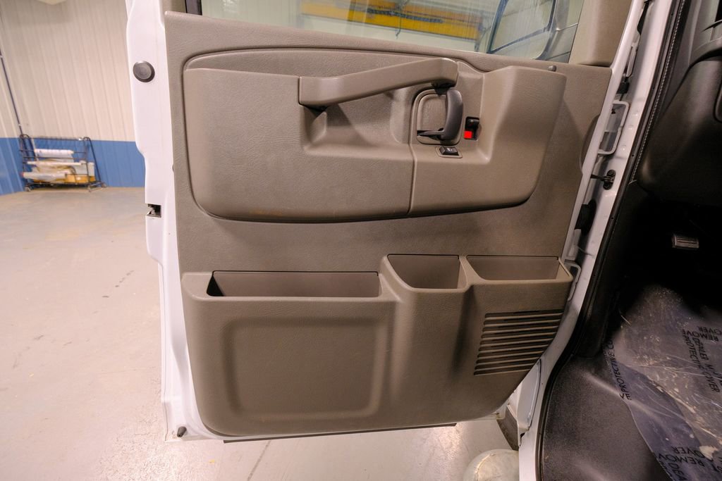 Used 2024 GMC Savana 2500 w/ Driver Convenience Package image 31
