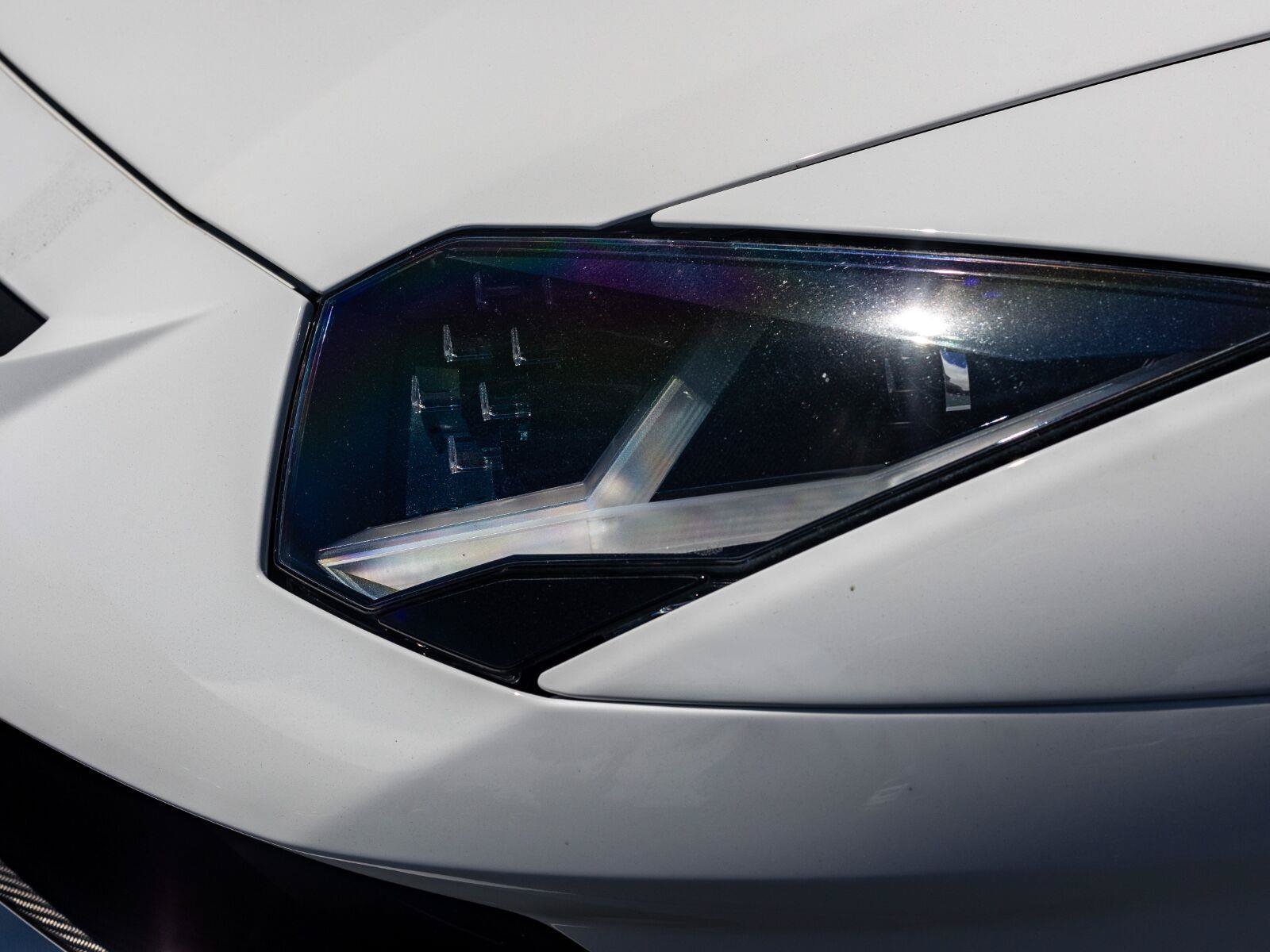 Used 2020 Lamborghini Aventador SVJ AWD/4WD image 58