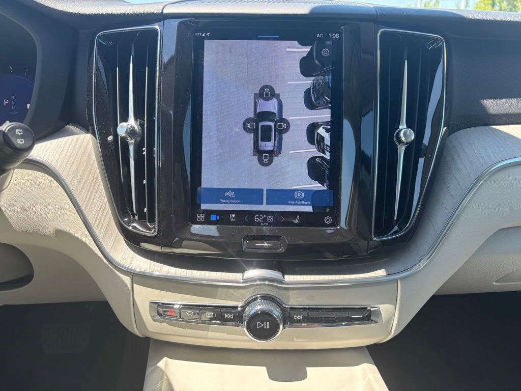 Used 2023 Volvo XC60 B5 Plus w/ Climate Package AWD/4WD image 17