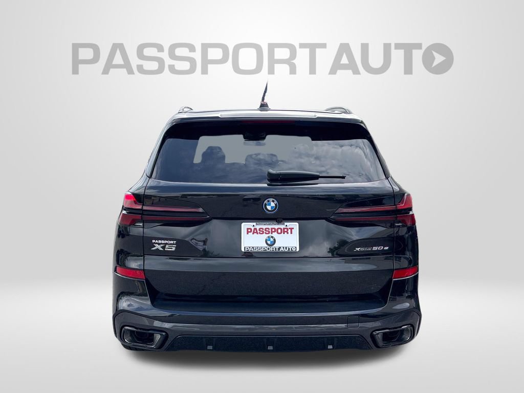 New 2026 BMW X5 xDrive50e w/ M Sport Package AWD/4WD image 5