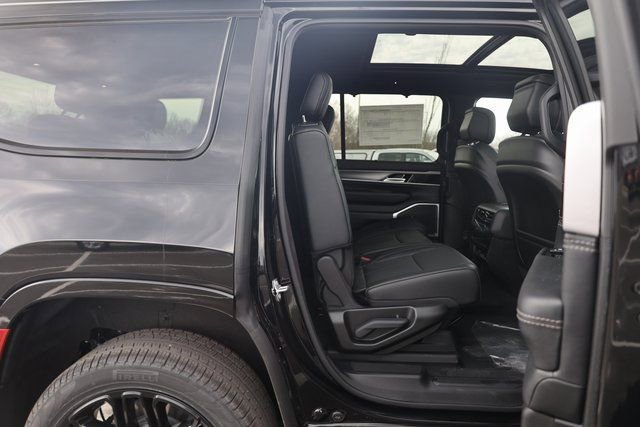 New 2025 Jeep Wagoneer Series II w/ Convenience Group I image 25