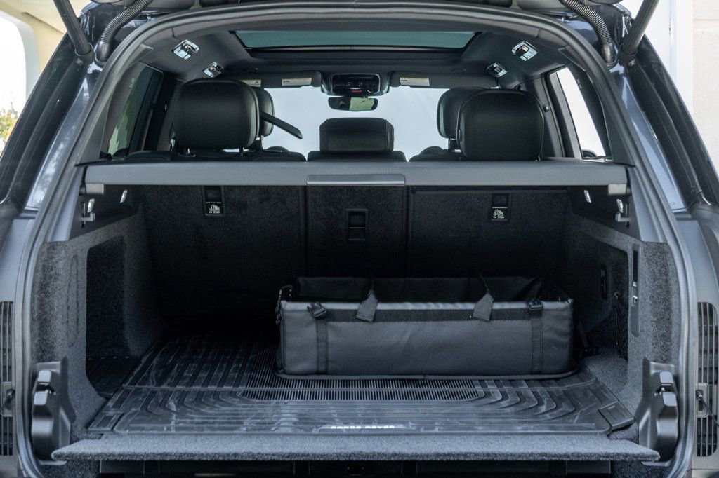 Used 2026 Land Rover Range Rover SE image 33