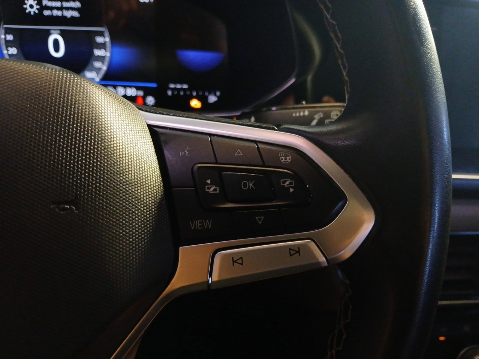 Used 2023 Volkswagen Taos SE w/ Panoramic Sunroof Package image 17