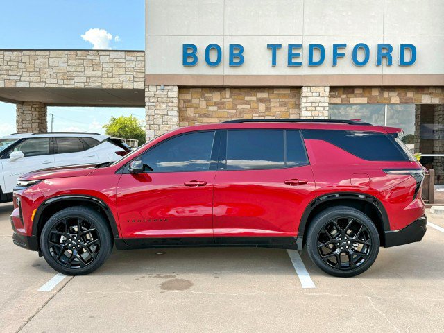 Certified 2024 Chevrolet Traverse RS FWD image 2