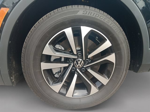 Used 2024 Volkswagen Tiguan S FWD image 9