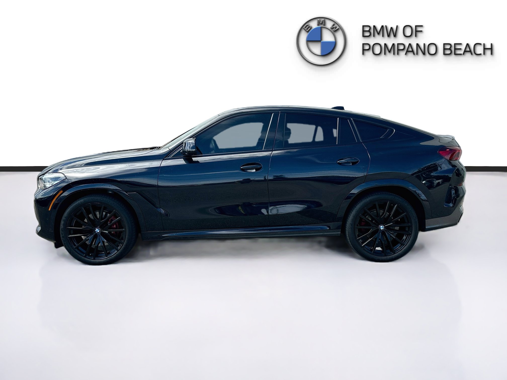 Used 2023 BMW X6 xDrive40i w/ M Sport Package AWD/4WD image 4