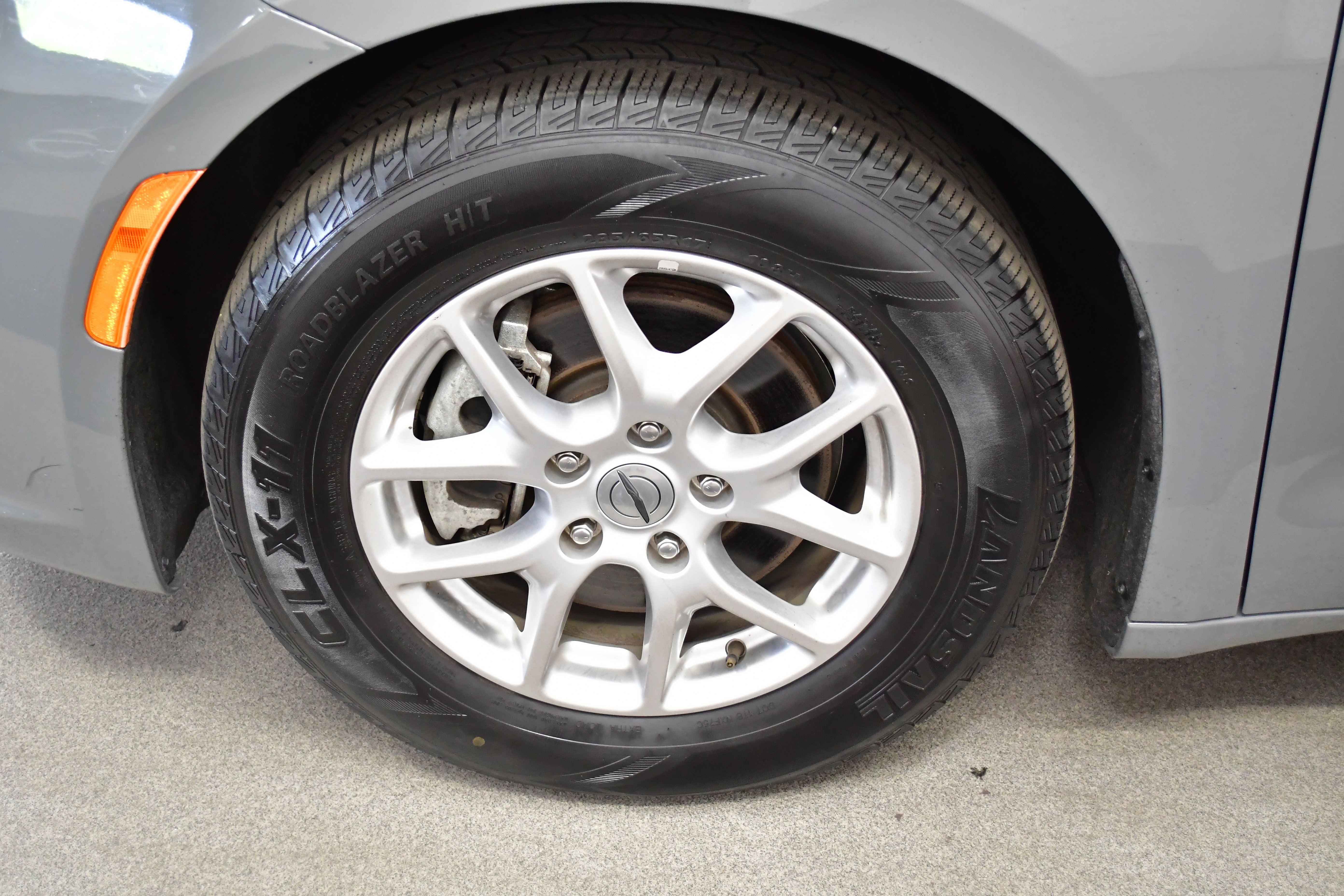 Used 2023 Chrysler Pacifica Touring-L FWD image 39