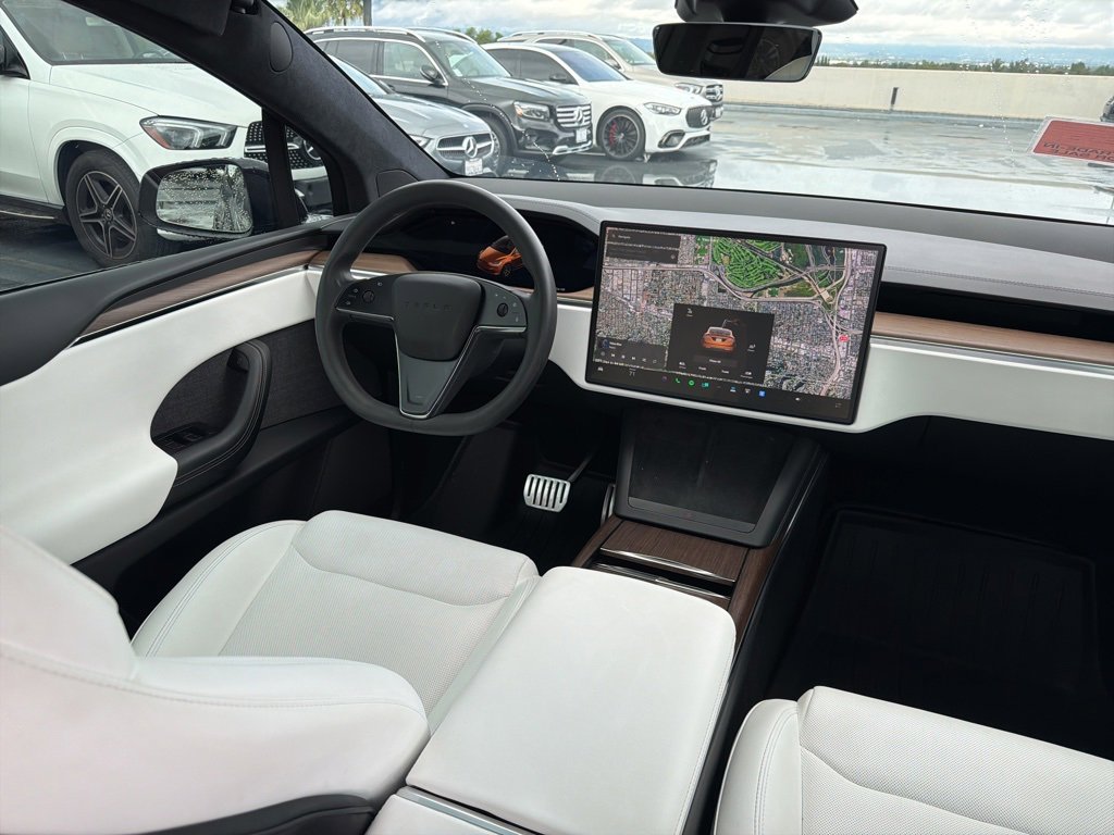 Used 2024 Tesla Model X image 7