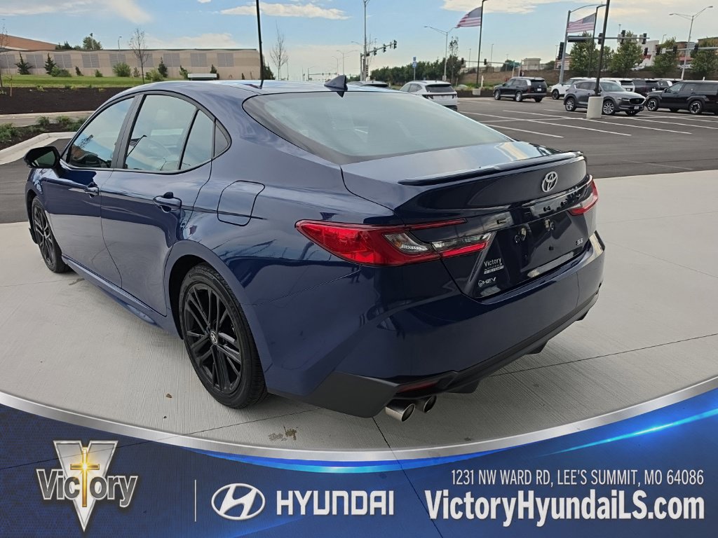 Used 2025 Toyota Camry SE FWD image 3