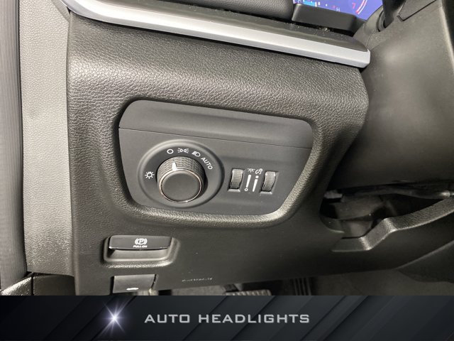 Used 2025 Jeep Grand Cherokee L Altitude AWD/4WD image 25