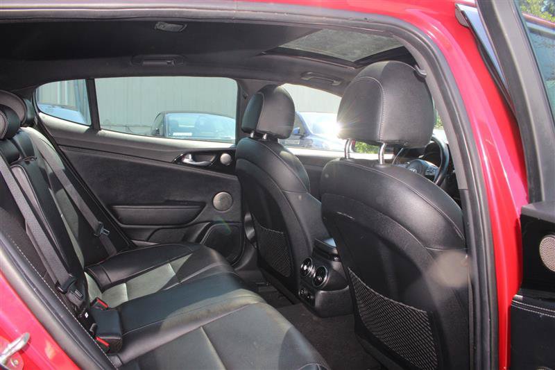 Used 2021 Kia Stinger GT-Line w/ Sun & Sound Package RWD image 12