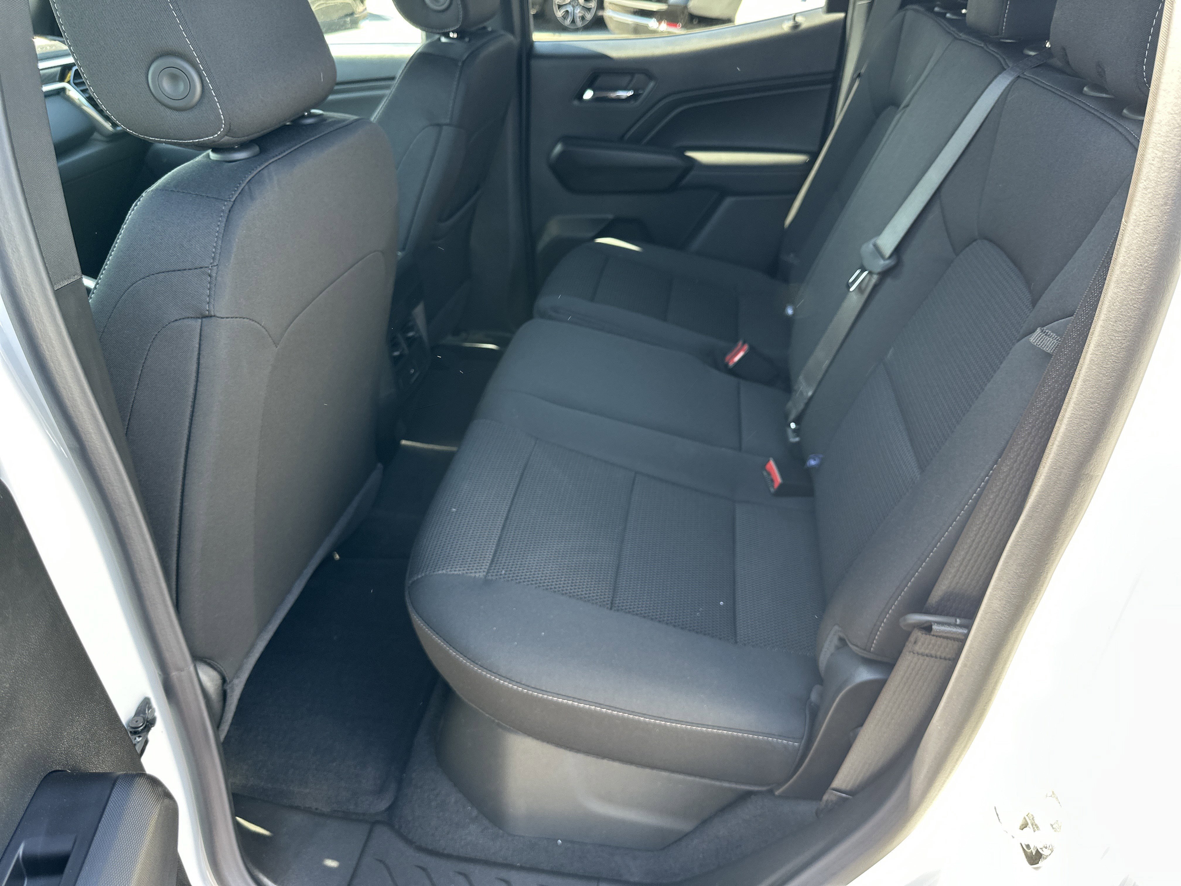 Used 2026 GMC Canyon Elevation image 21