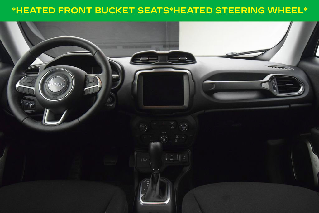 Used 2023 Jeep Renegade Latitude w/ Premium Group AWD/4WD image 3