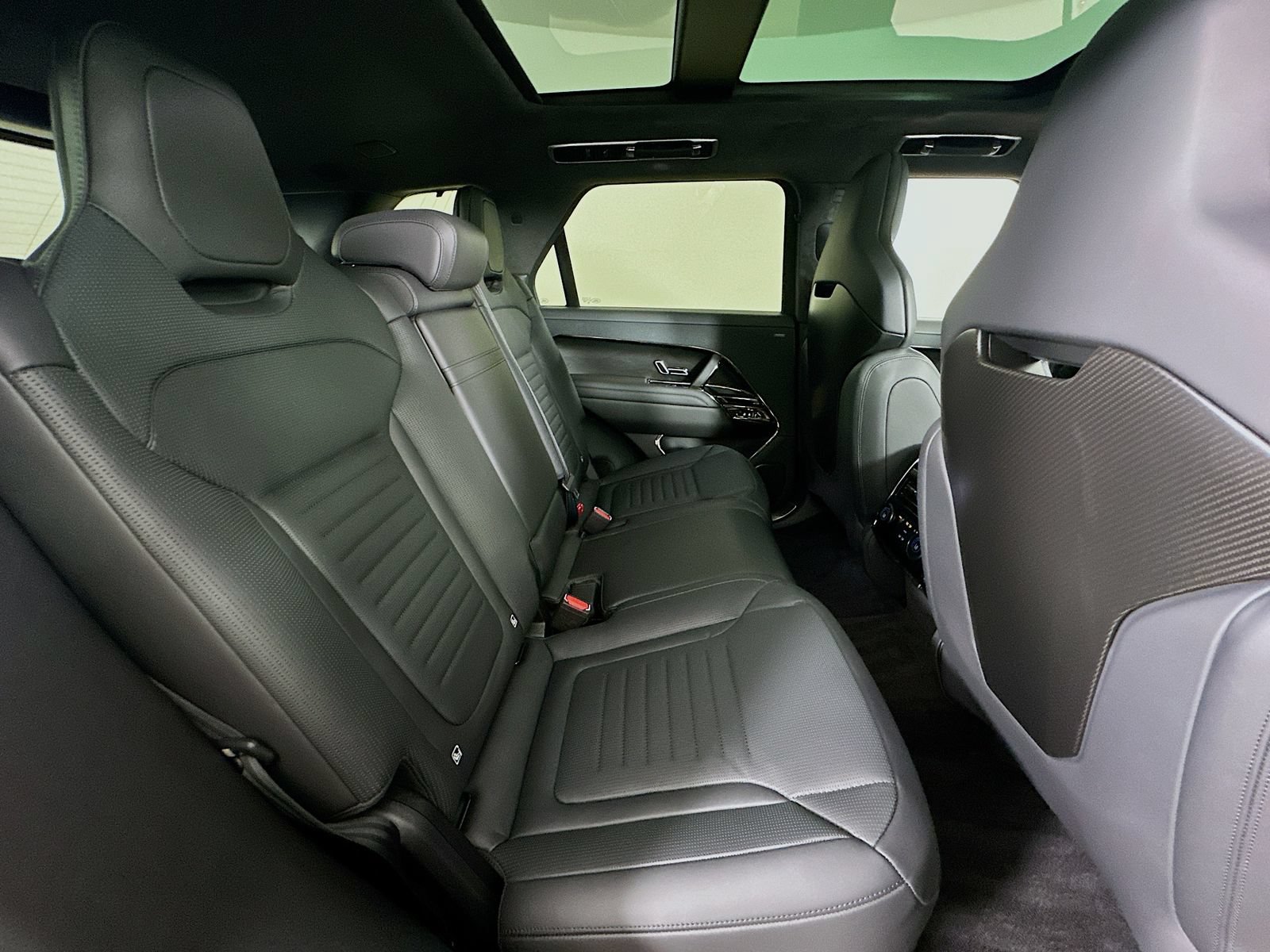 Used 2024 Land Rover Range Rover Sport AWD/4WD image 44