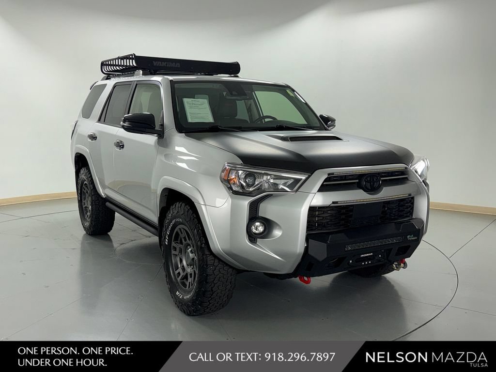 Used 2021 Toyota 4Runner Venture w/ Moonroof Package AWD/4WD image 4