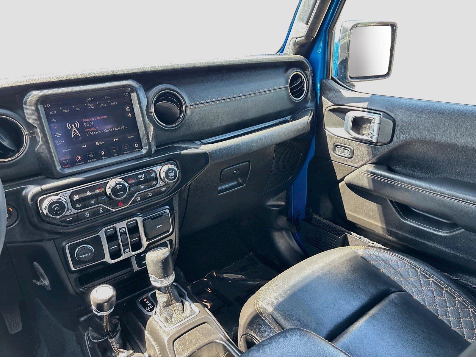 Used 2023 Jeep Gladiator Overland AWD/4WD image 23