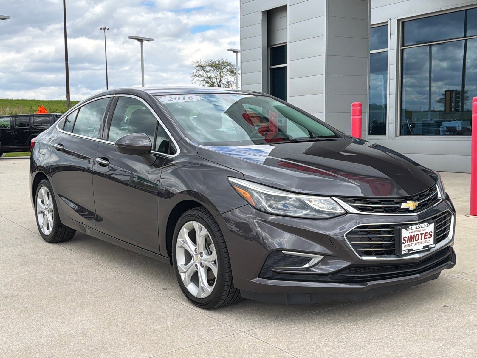 Used 2016 Chevrolet Cruze Premier FWD image 2