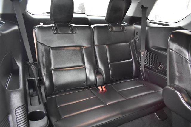 Used 2022 Ford Explorer XLT w/ Equipment Group 202A image 42