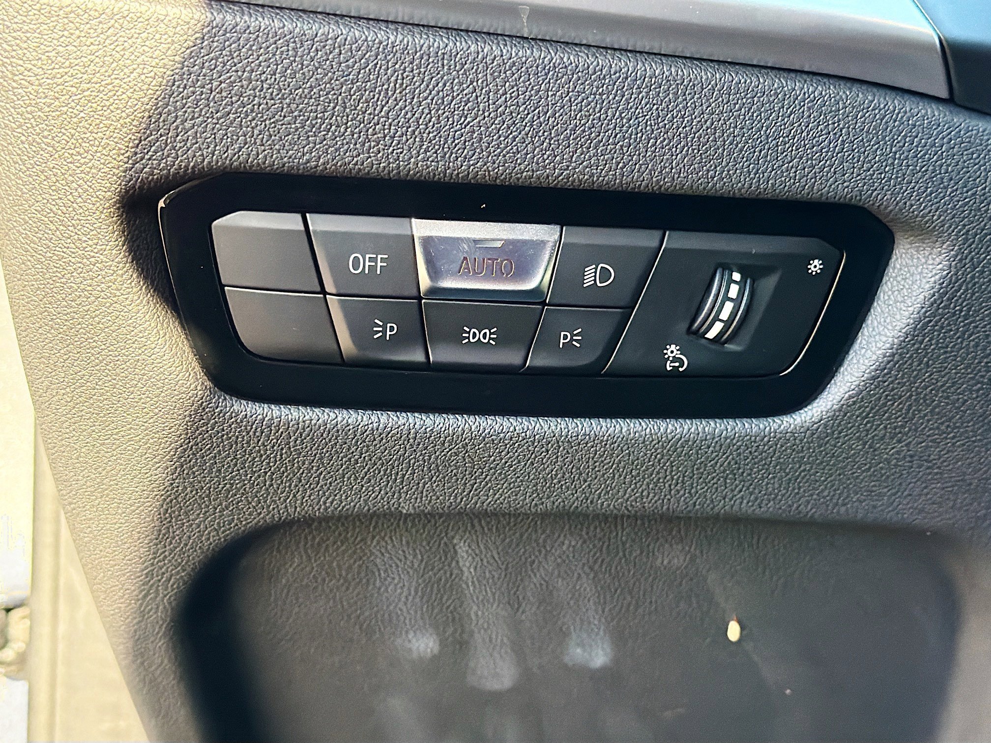 Used 2025 BMW 230i Coupe w/ Parking Assistance Package RWD image 34