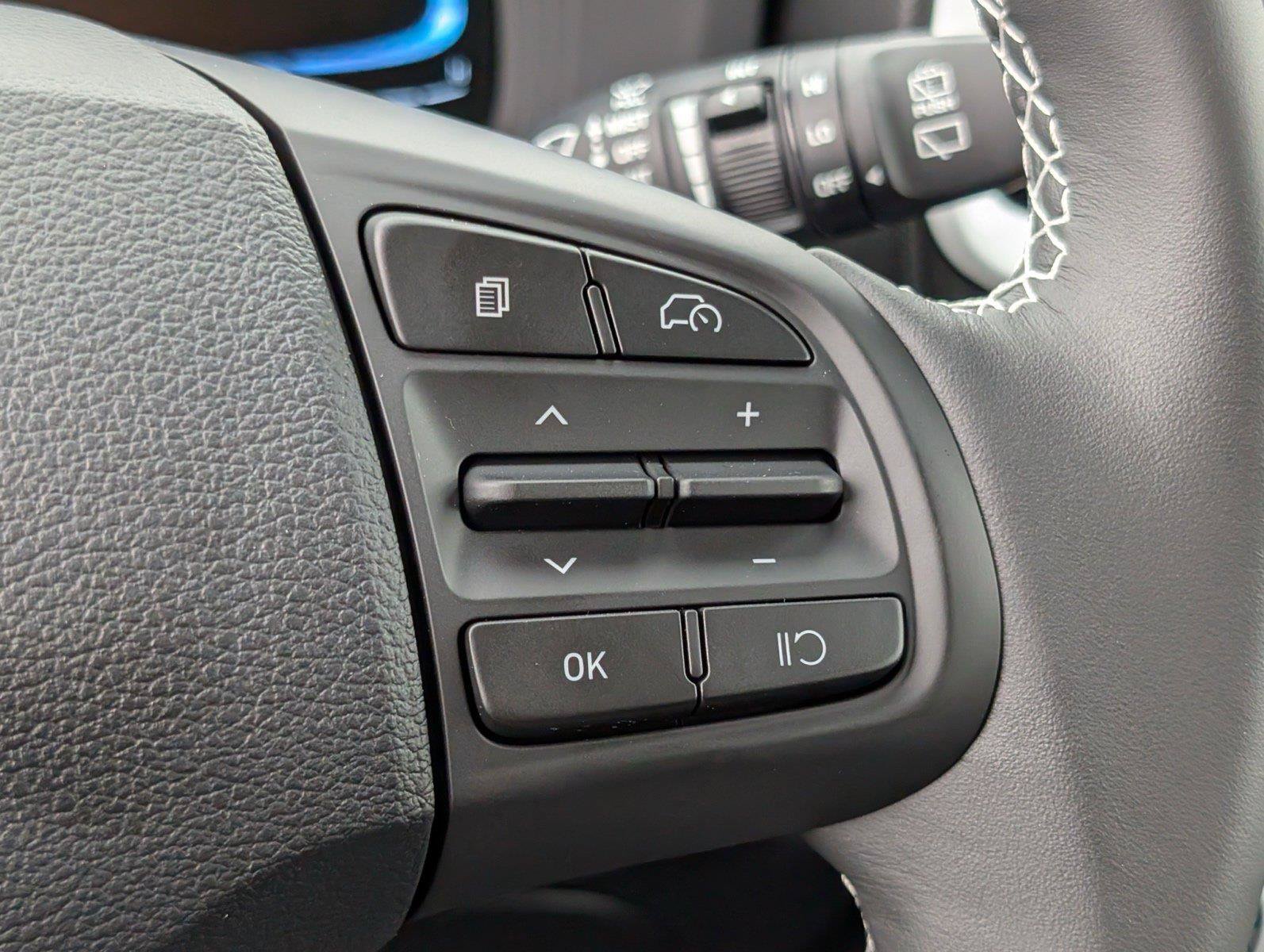 New 2026 Hyundai Venue SEL FWD image 17