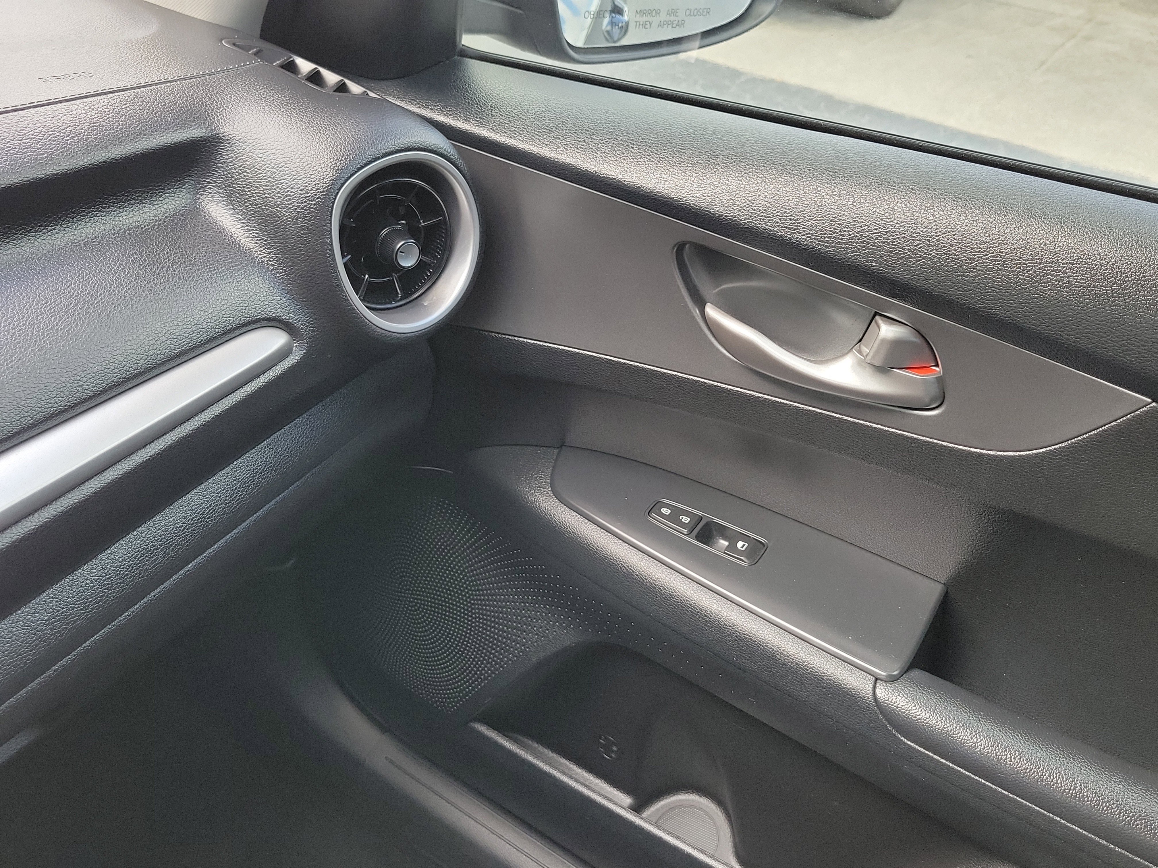 Used 2019 Kia Forte LXS FWD image 29