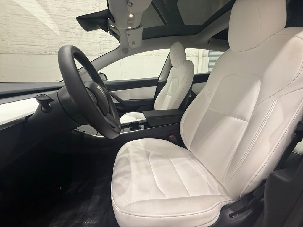 Used 2020 Tesla Model 3 Standard Range image 8