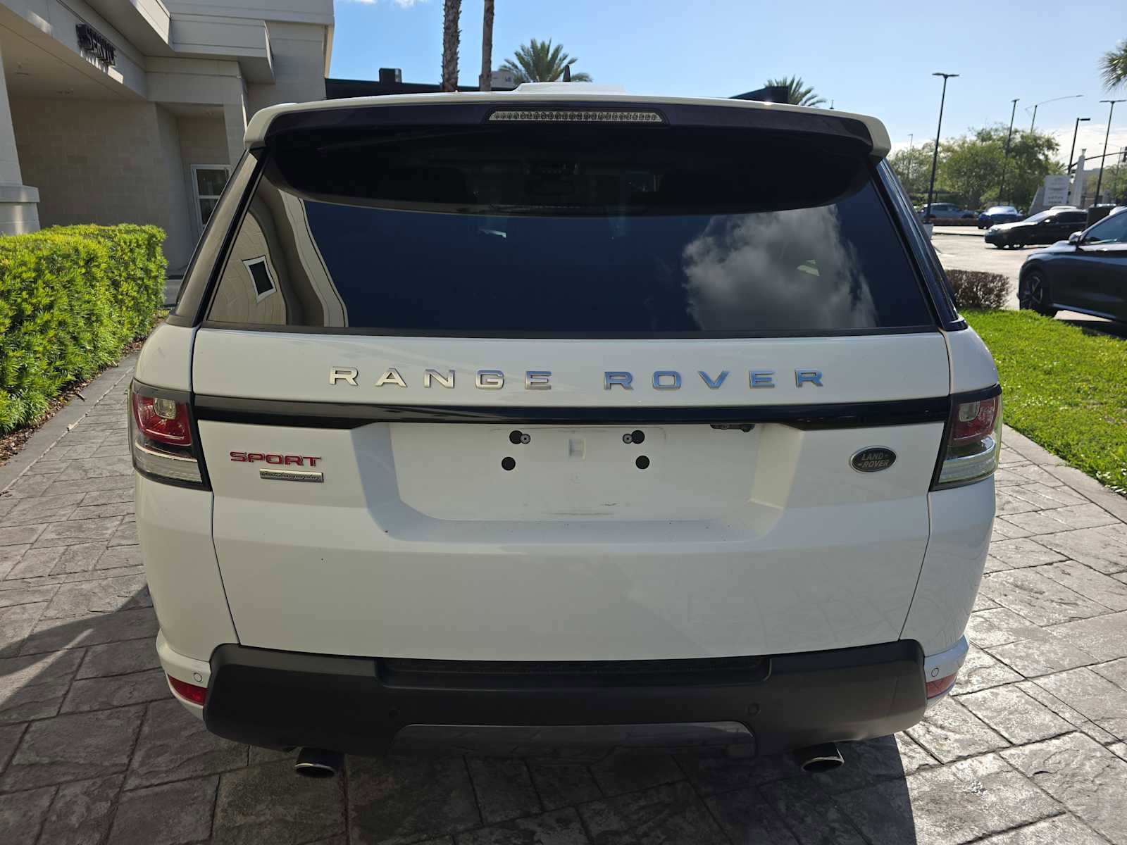 Used 2016 Land Rover Range Rover Sport Autobiography image 3