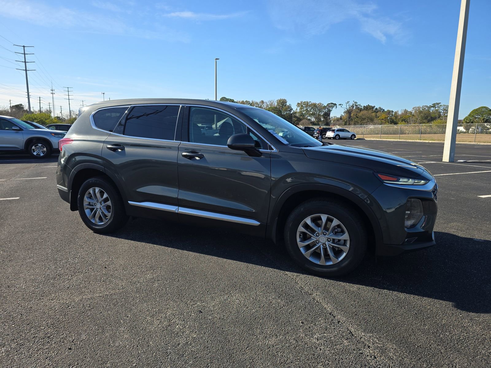 Used 2020 Hyundai Santa Fe SEL image 2