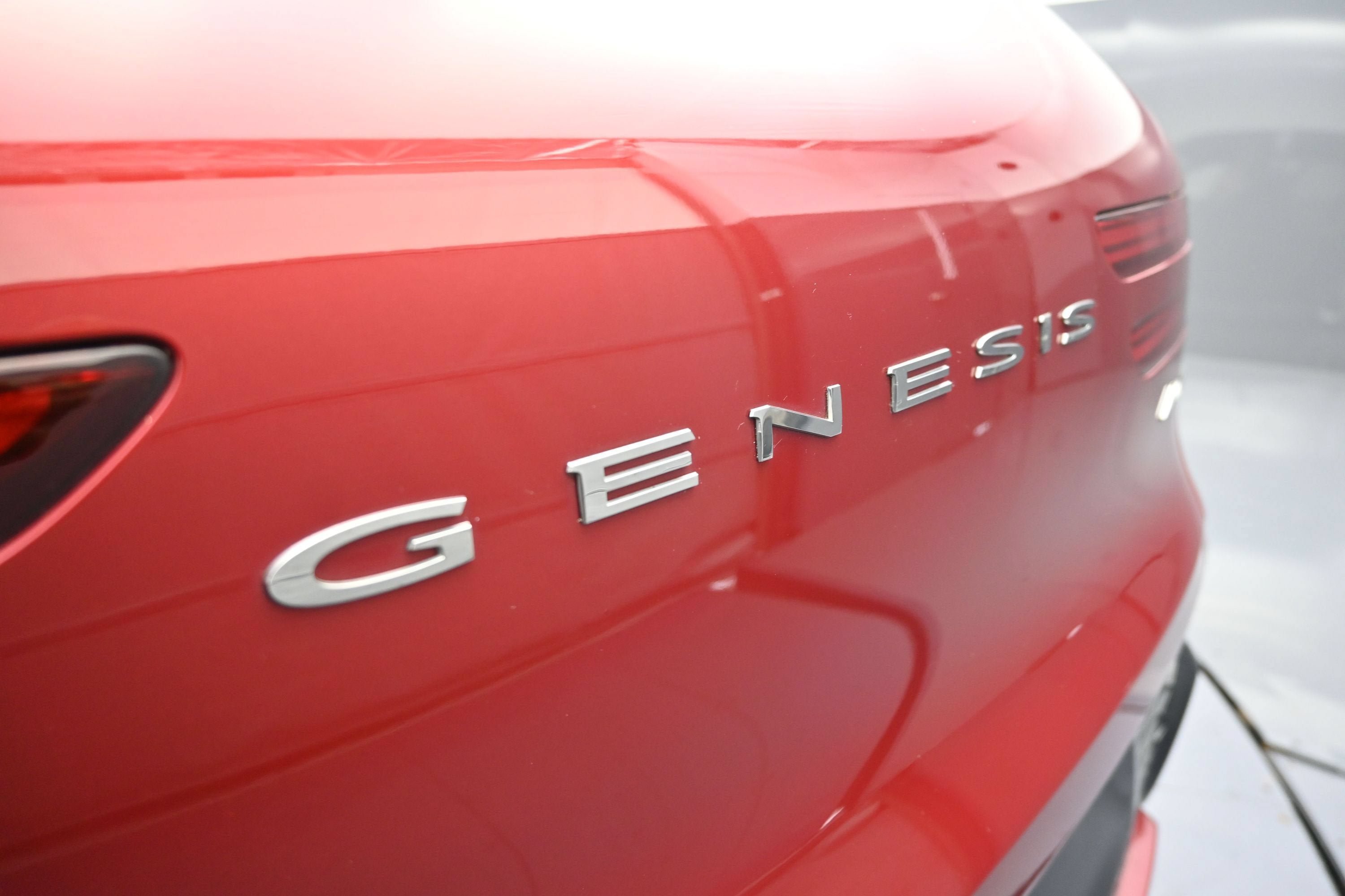Used 2022 Genesis GV70 3.5T Sport w/ Sport Prestige Package AWD/4WD image 46