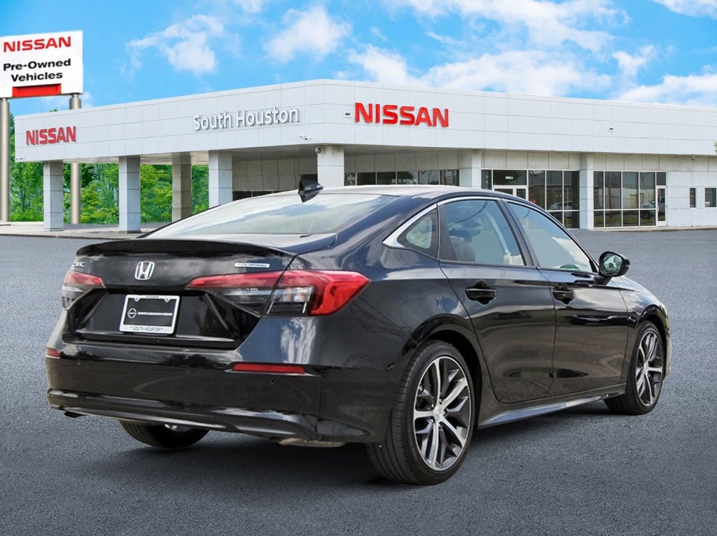 Used 2023 Honda Civic Touring image 4