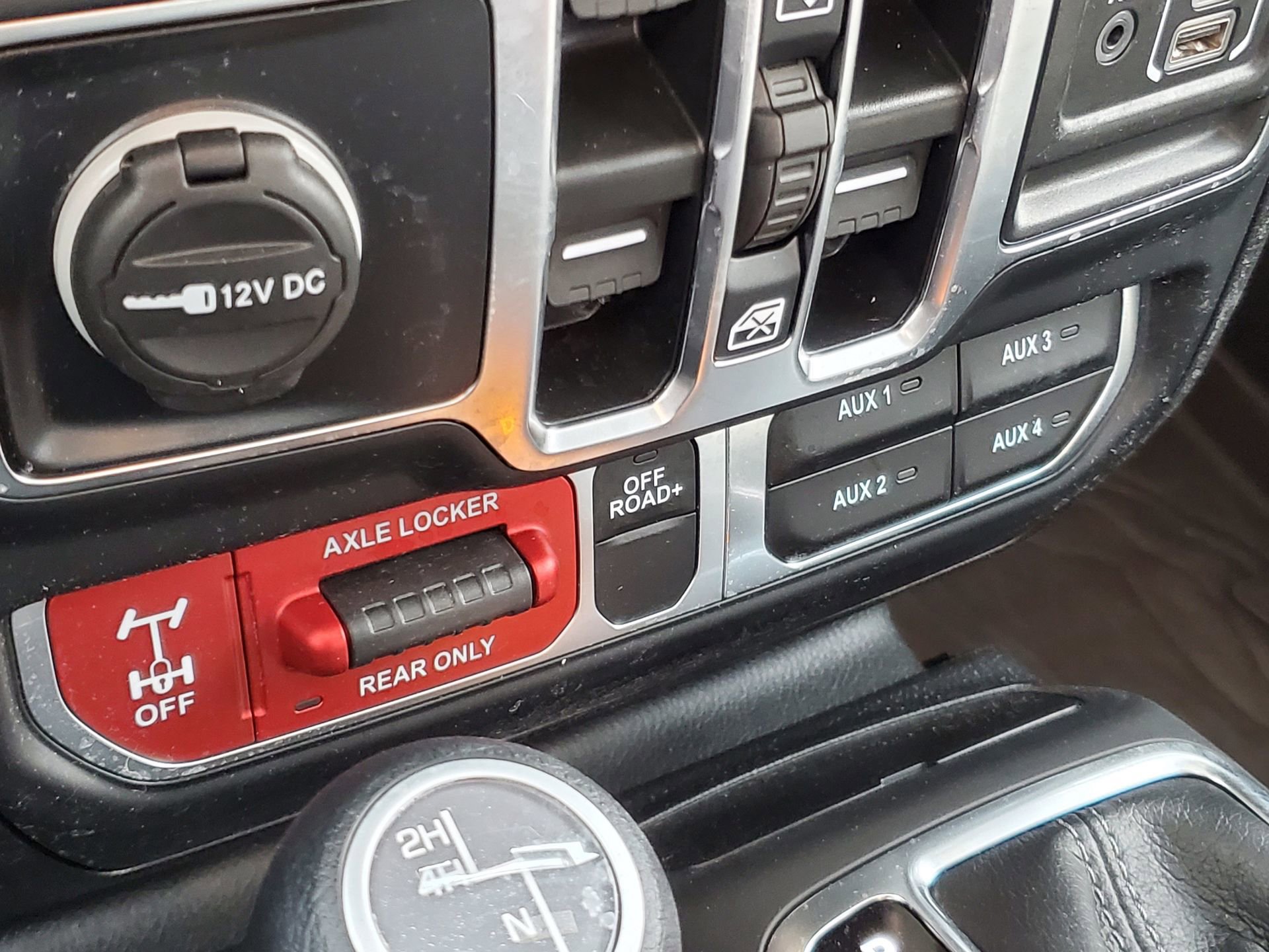 Used 2024 Jeep Gladiator Mojave w/ Safety Group image 30