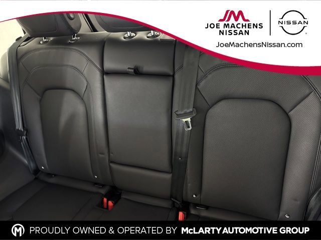 Used 2023 Land Rover Defender 90 S image 22