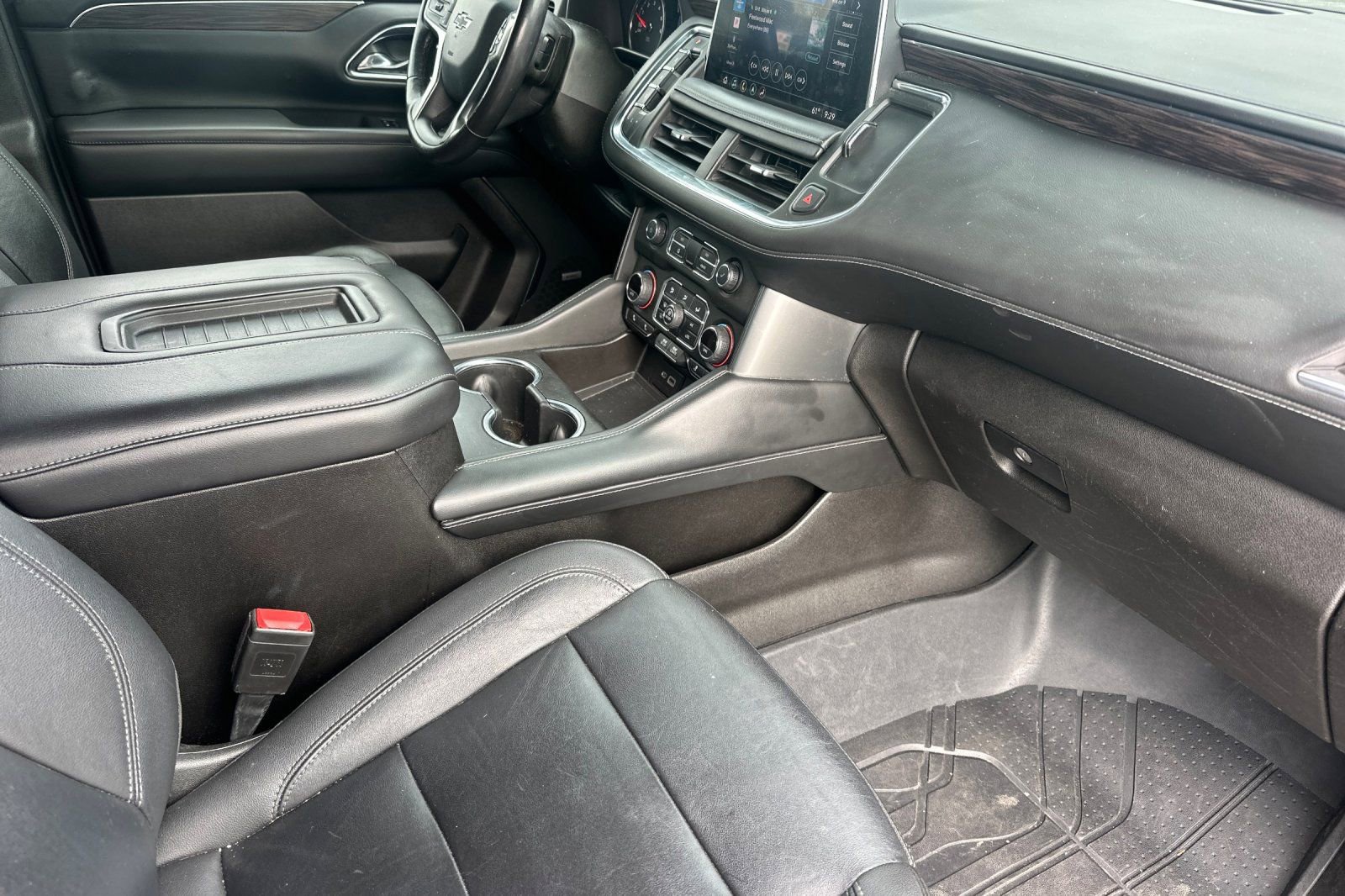 Used 2021 Chevrolet Tahoe Z71 w/ Z71 Off-Road Package AWD/4WD image 19