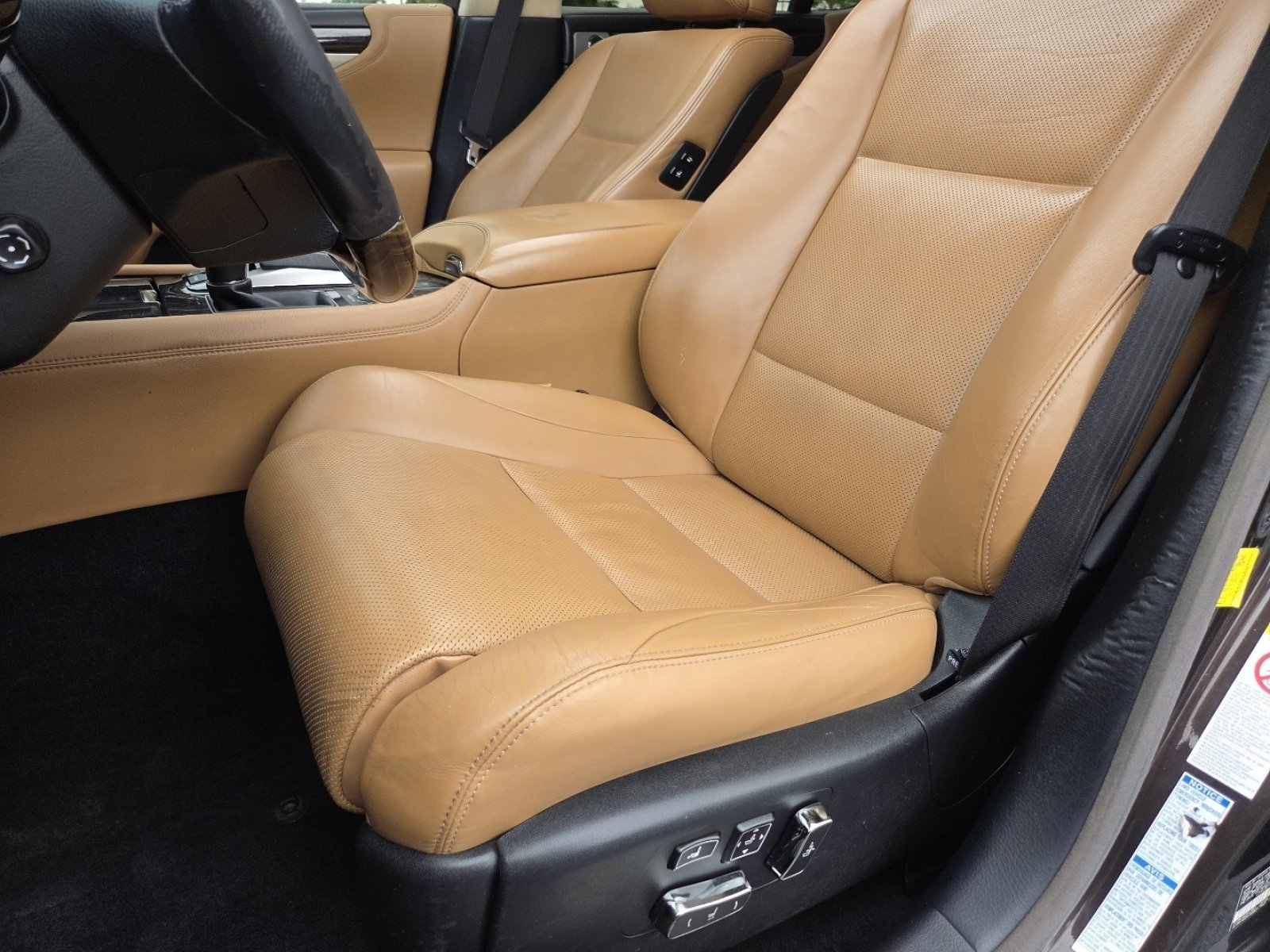 Used 2015 Lexus LS 460 AWD w/ Comfort Package image 29