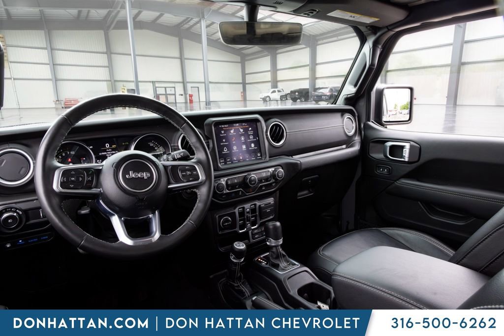Used 2023 Jeep Wrangler Unlimited Sahara w/ Cold Weather Group AWD/4WD image 13