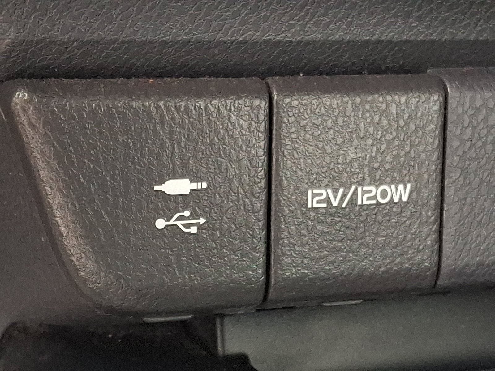 Used 2019 Toyota Camry SE FWD image 25