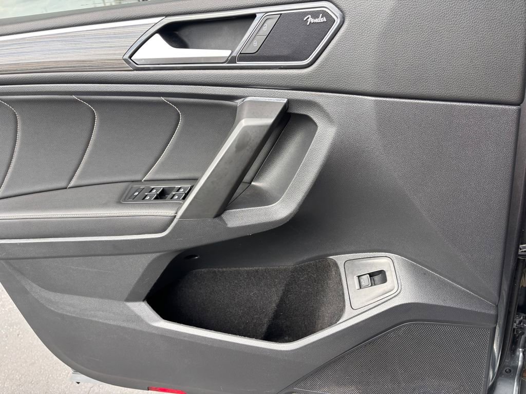 Used 2022 Volkswagen Tiguan SEL R-Line image 23
