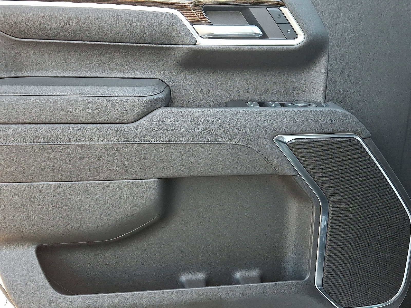 Certified 2025 GMC Sierra 1500 Elevation image 14