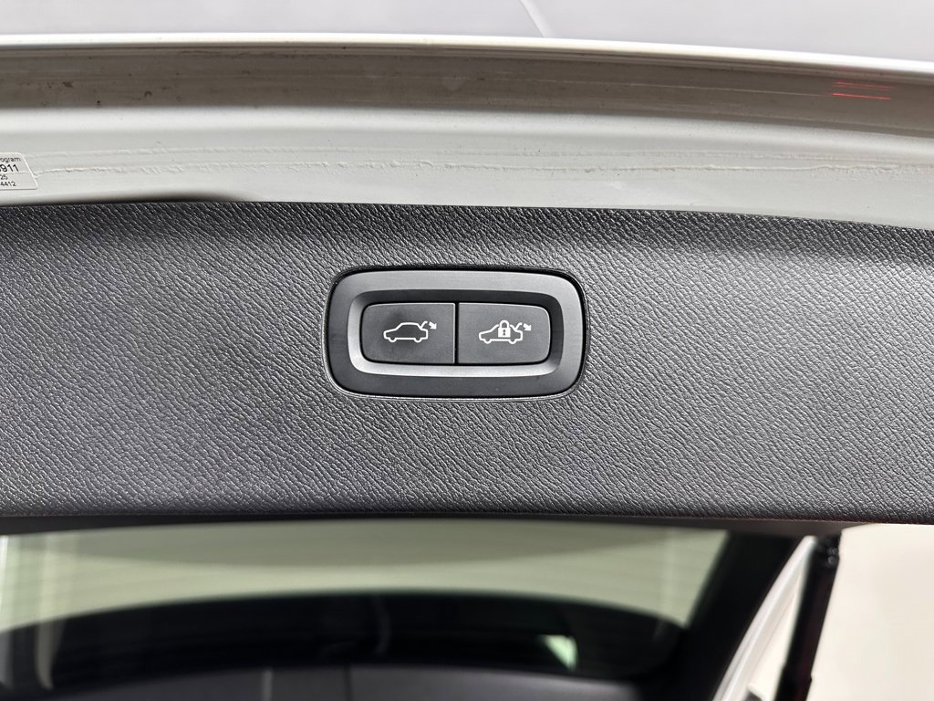Used 2024 Volvo XC90 T8 Plus w/ Protection Package Premier image 24