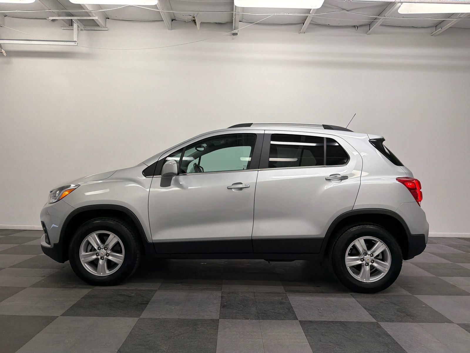 Used 2020 Chevrolet Trax LT w/ LT Convenience Package video 4