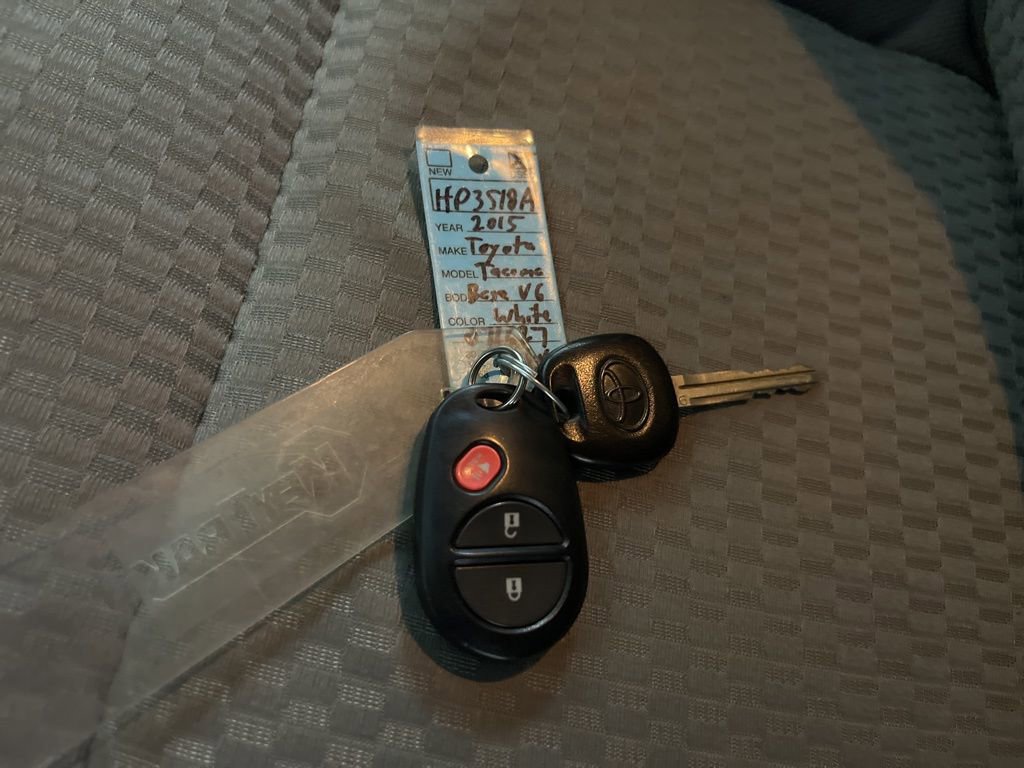 Used 2015 Toyota Tacoma PreRunner w/ SR5 Package RWD image 80