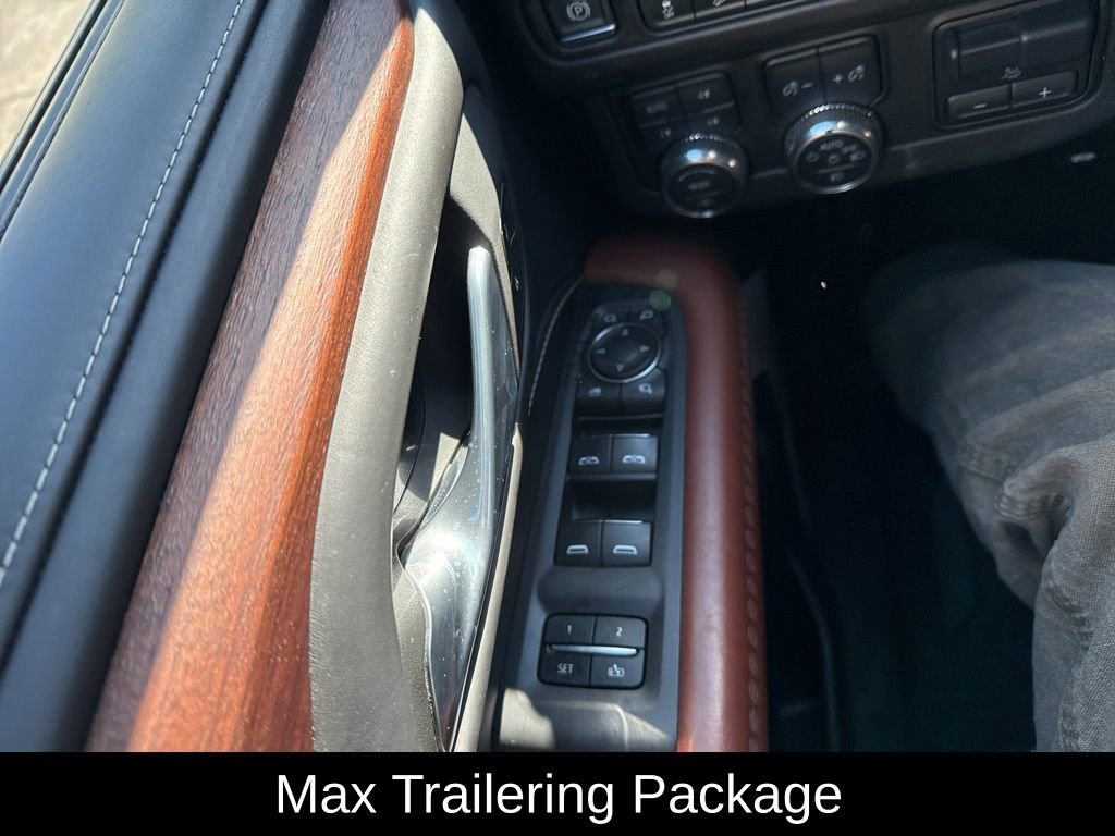 Used 2024 GMC Yukon Denali Ultimate image 10