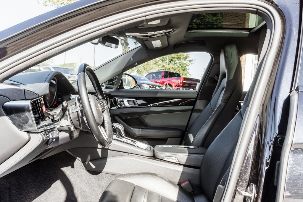 Used 2018 Porsche Panamera 4 image 23