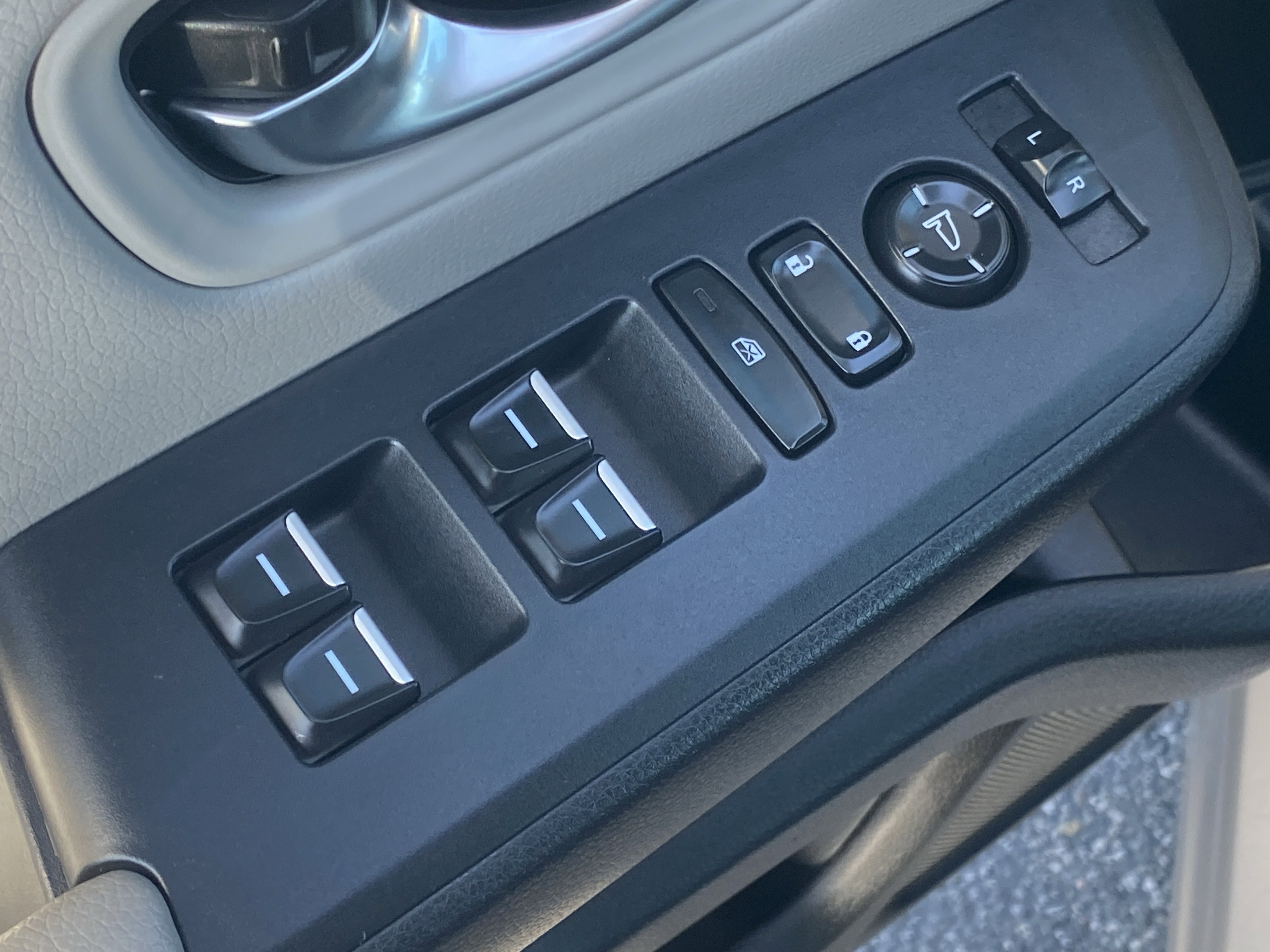 Certified 2025 Honda Pilot EX-L image 18