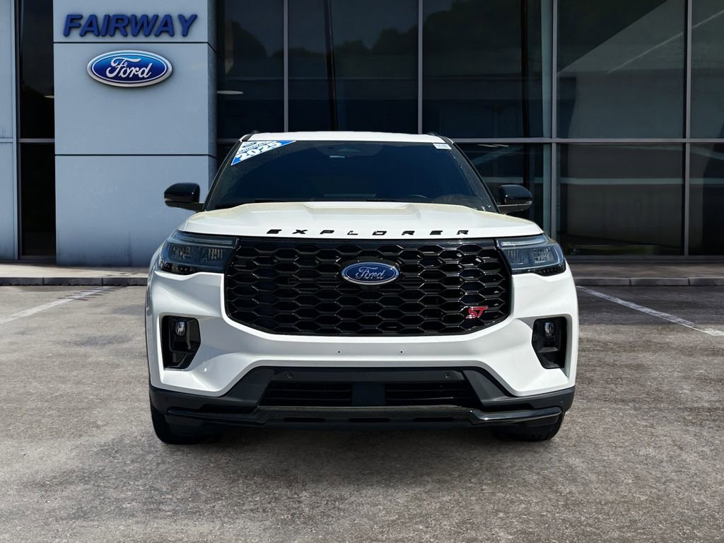Used 2025 Ford Explorer ST AWD/4WD image 3